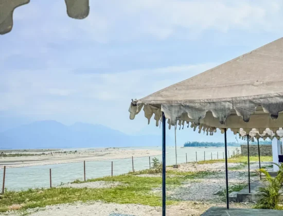 Bomjir River Camp