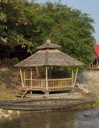 Saam Khey Resort