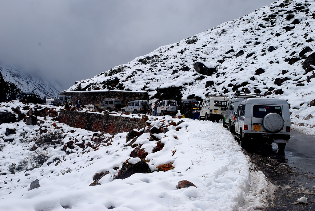Road to Yumthang Valley