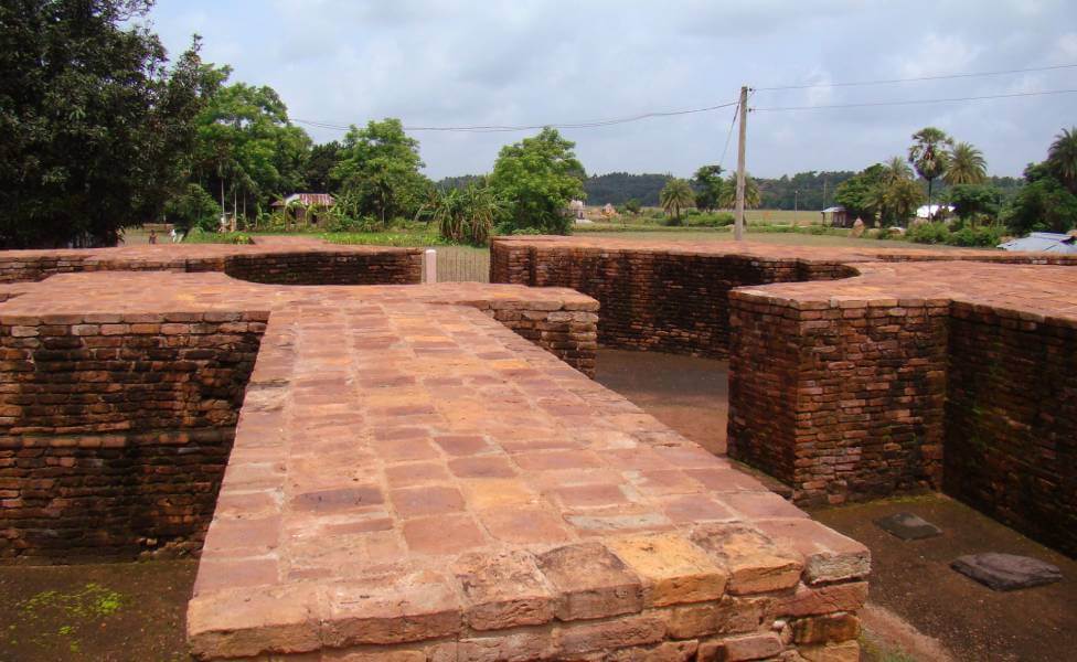 Mahamuni Pagoda: Tripura's Myanmar-Style Buddhist Shrine on India's Maitri Setu Corridor 4 Pilak Archaeological Sites