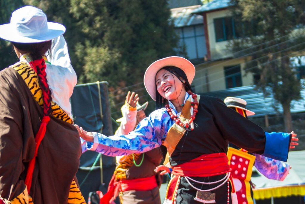 losar festival 01